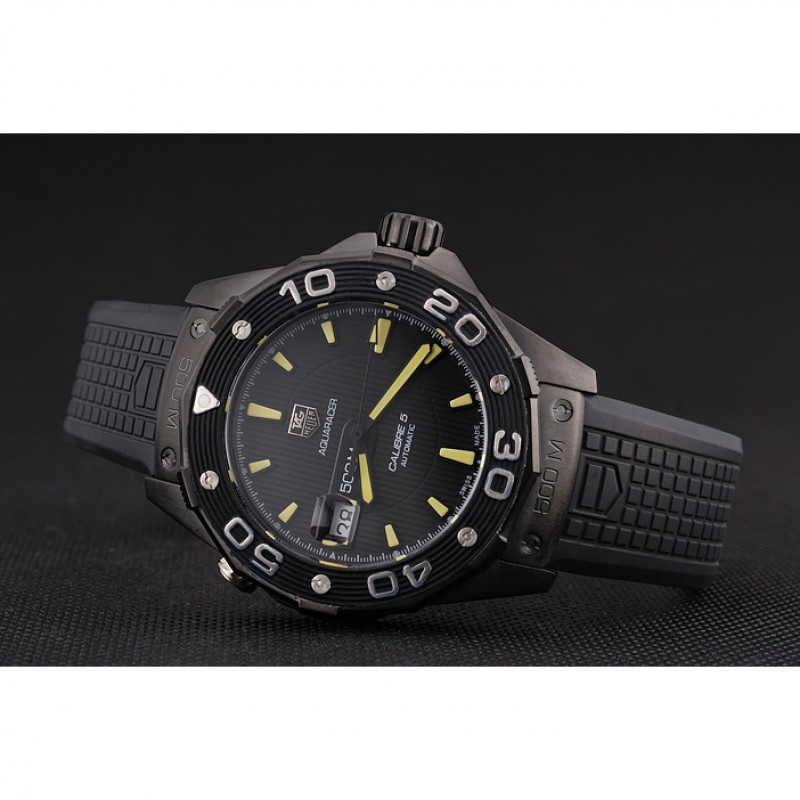 AAA Replica Watches Swiss Tag Heuer Aquaracer Calibre 5 Black Dial Black Bezel Black Case Black Rubber Strap-3