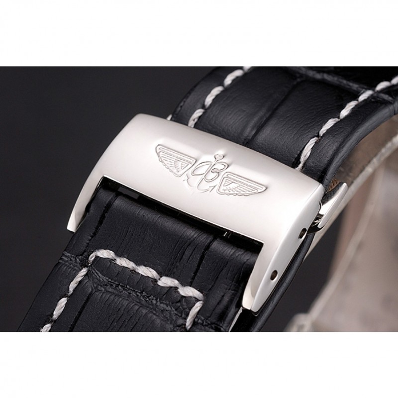 Breitling Navitimer World Black Dial Black Leather Bracelet 622513-4